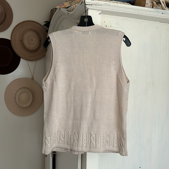 Sears - Picture 4 of 5